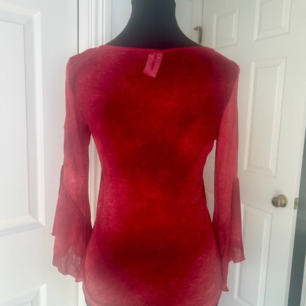 Hailee Red Shirt with Glitter Swirls, V Neck and 3/4 Sleeves Size L - Picture 11 of 12